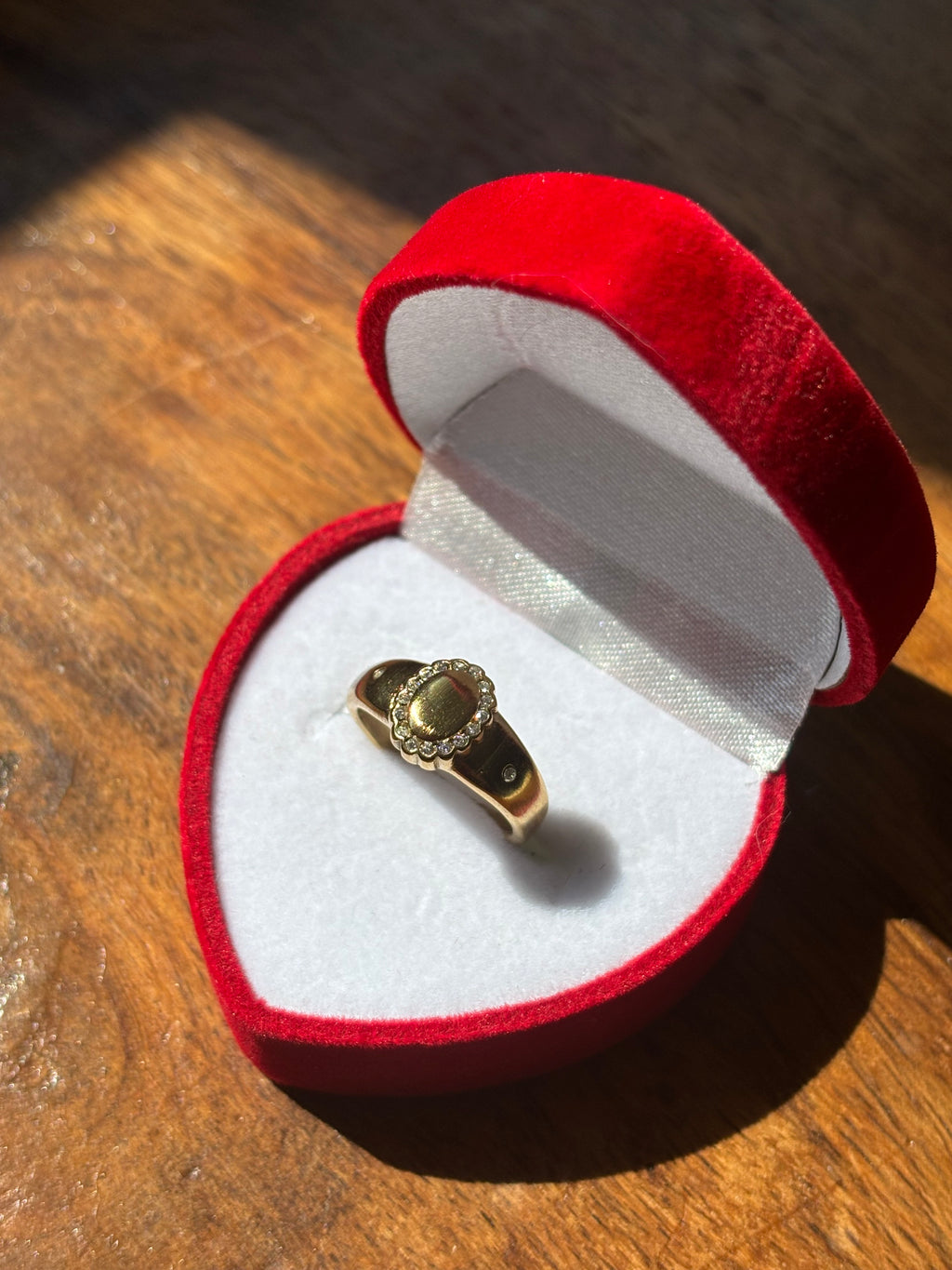 Aphrodite ring