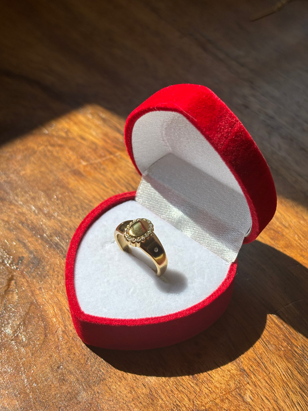 Aphrodite ring
