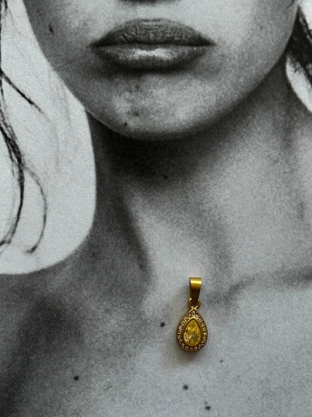 Drop Charm, pre-order