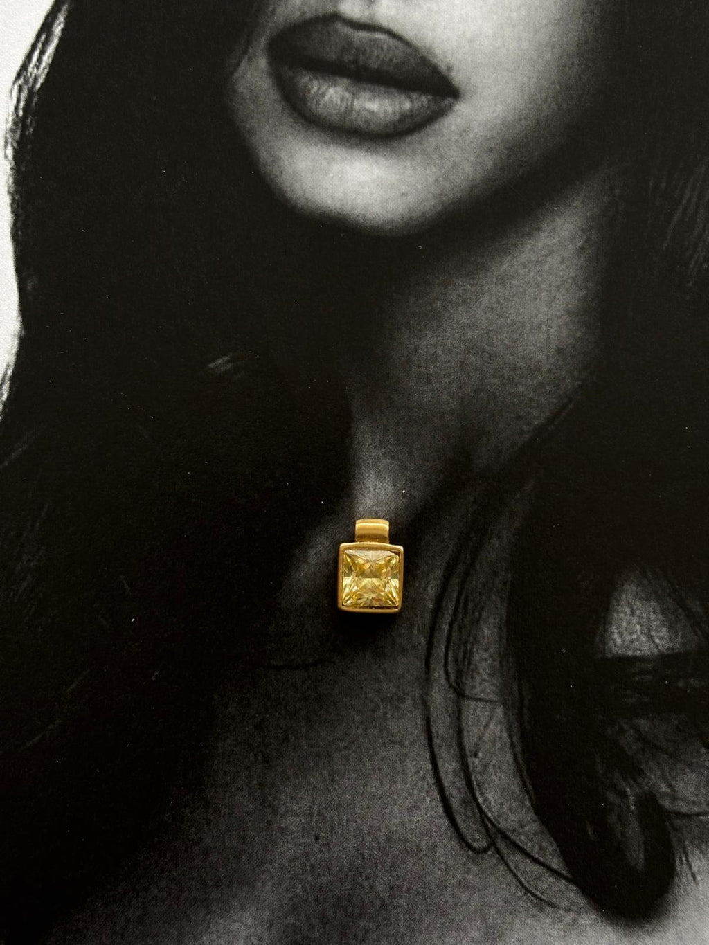 Square Charm, pre-order